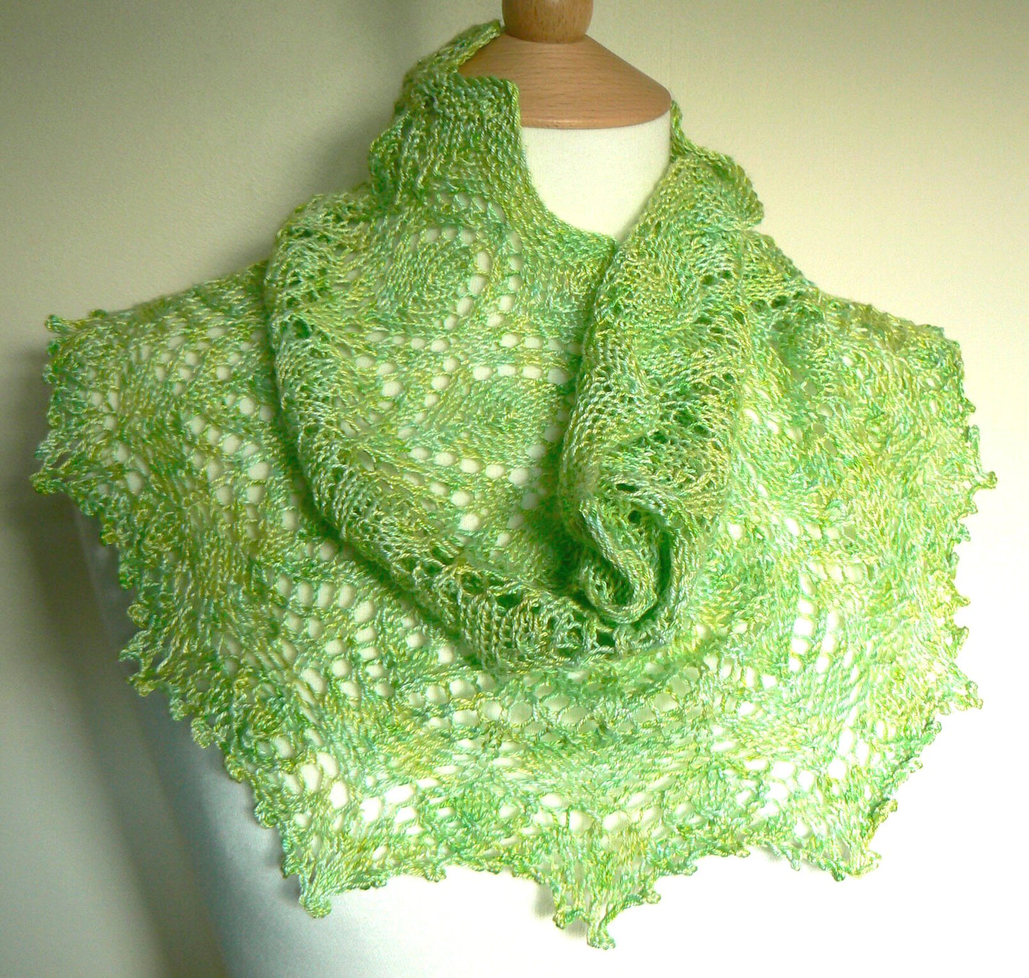 Giselle Cowl Kit - Falklands Merino Wool 4 ply