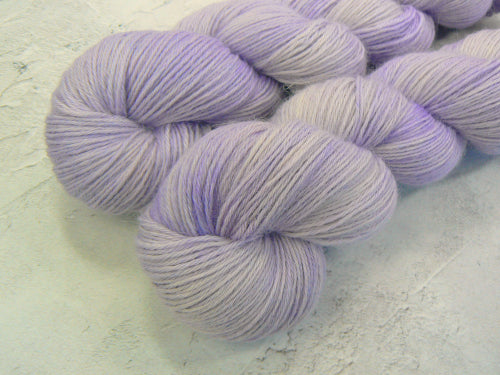Spring Violets, Baby Alpaca 4-ply (BAS)