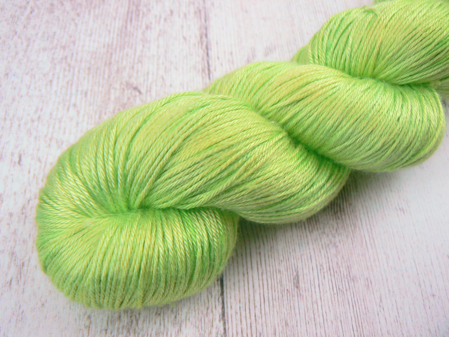 Mistletoe Green, Mulberry Silk 4-ply (SIS)