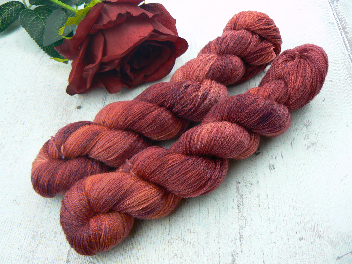 Clover in Shadow, Merino Silk Cobweb Lace (50:50)